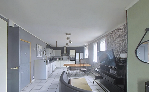 Property_For_Sale_in_France_with_Cle_France_Join_our_mailing_List_AXL06202_7.55