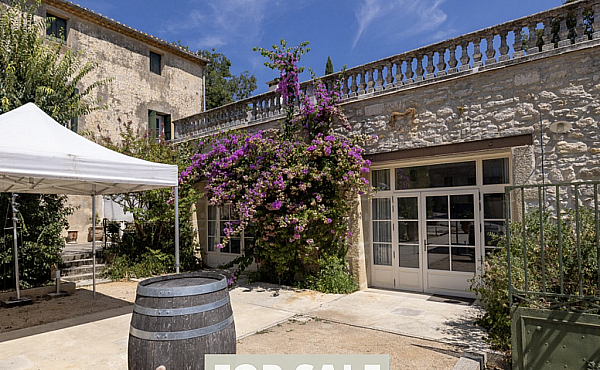 Property_For_Sale_in_France_with_Cle_France_Join_our_mailing_List_AXL06207_4.07