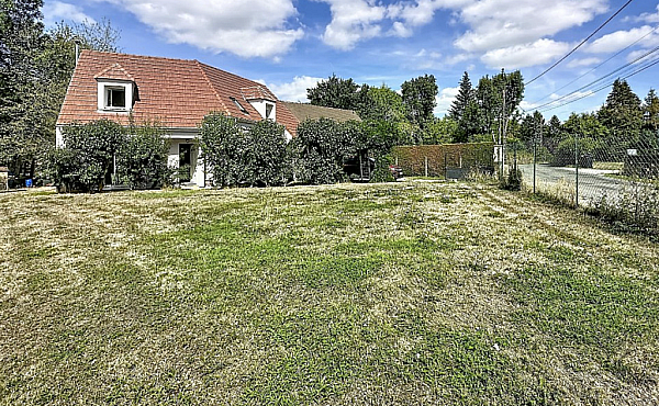 Property_For_Sale_in_France_with_Cle_France_Join_our_mailing_List_AXL06215_56