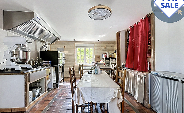 Property_For_Sale_in_France_with_Cle_France_Join_our_mailing_List_AXL06221_32