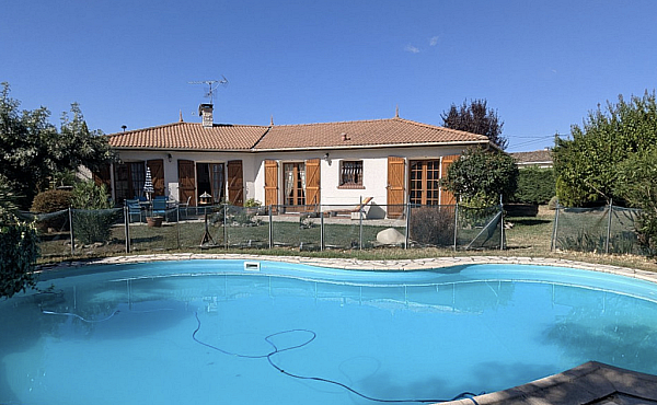 Property_For_Sale_in_France_with_Cle_France_Join_our_mailing_List_AXL06223_5.10