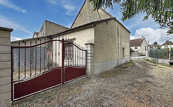 Property_For_Sale_in_France_with_Cle_France_Join_our_mailing_List_AXL06227_10