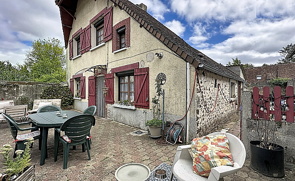 Property_For_Sale_in_France_with_Cle_France_Join_our_mailing_List_AXL06227_16