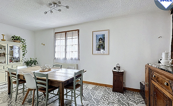 Property_For_Sale_in_France_with_Cle_France_Join_our_mailing_List_AXL06227_24