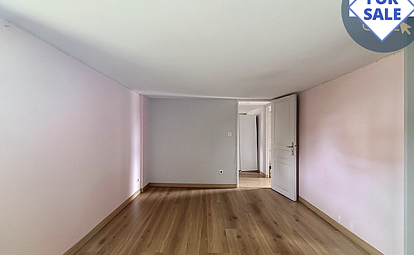 Property_For_Sale_in_France_with_Cle_France_Join_our_mailing_List_AXL06229_4.06