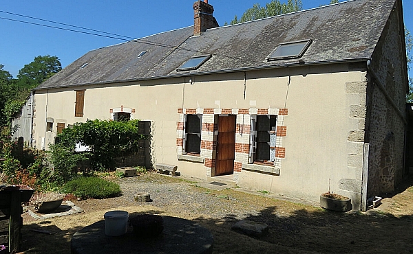 Property_For_Sale_in_France_with_Cle_France_Join_our_mailing_List_DJV06267_b