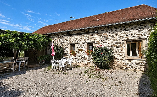 A_Property_For_Sale_in_France_with_Cle_France_Join_our_mailing_List_AMR00138_0911_113607_1
