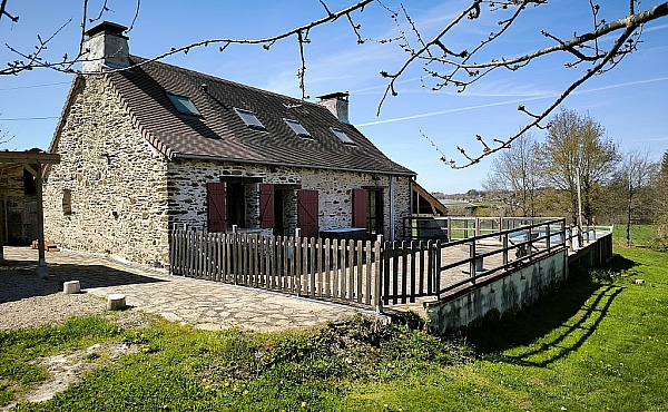 Property_For_Sale_in_France_with_Cle_France_Join_our_mailing_List_AMR00139_404_140307