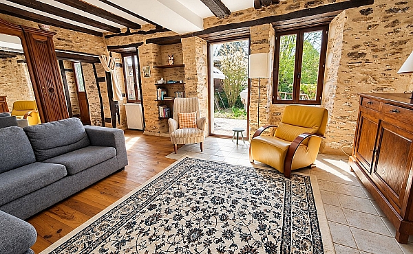 Property_For_Sale_in_France_with_Cle_France_Join_our_mailing_List_AMR00139_404_141327_1