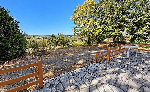 Property_For_Sale_in_France_with_Cle_France_Join_our_mailing_List_AMR00140_112052_1