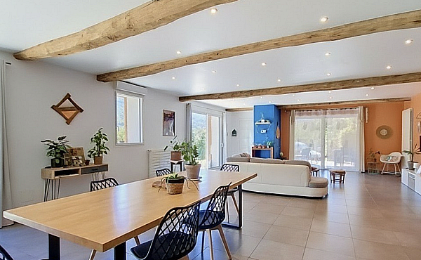 Property_For_Sale_in_France_with_Cle_France_Join_our_mailing_List_DJV06267_4.35