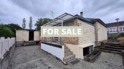 Mature Detached House with Neat Garden
