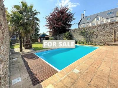 Contemporary Detached House with Pool by the Coast