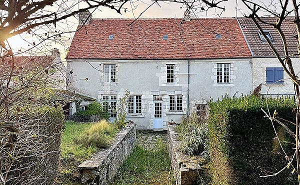 Property_For_Sale_in_France_with_Cle_France_Join_our_mailing_List_DJV06357_m