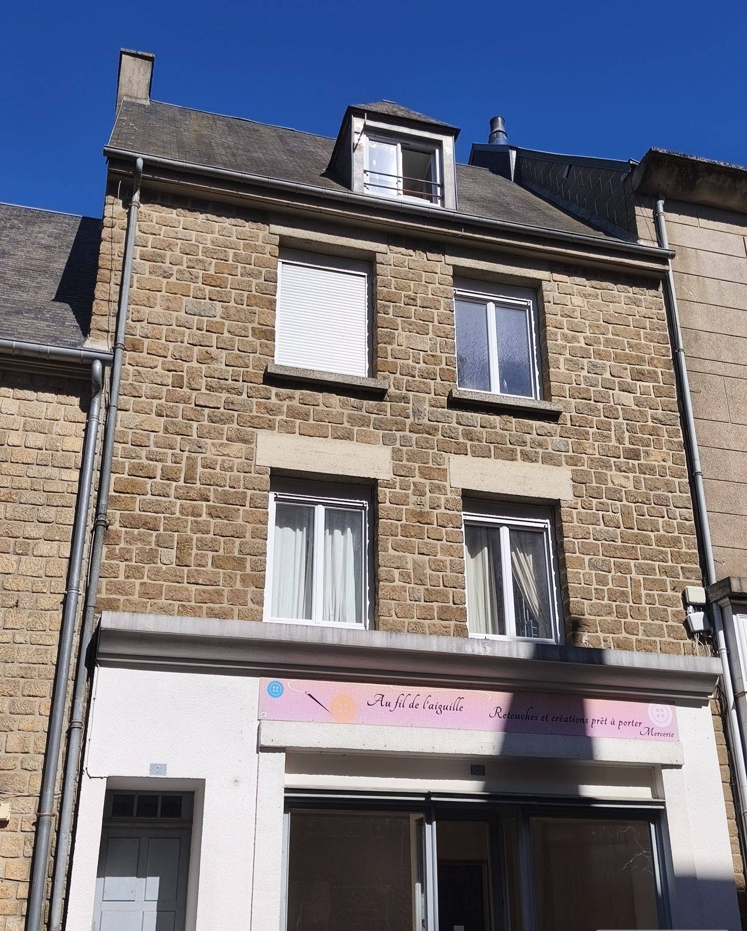 Town House with Apartments Providing Income