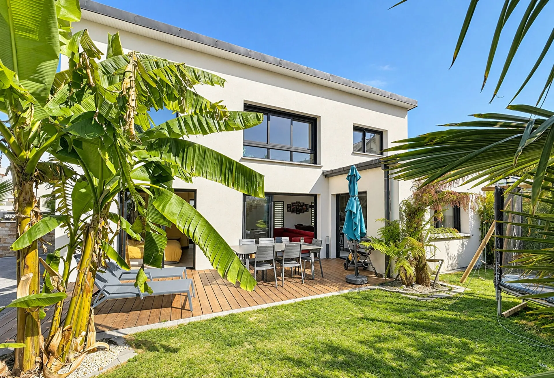 Contemporary Detached House in Coastal Normandy Setting