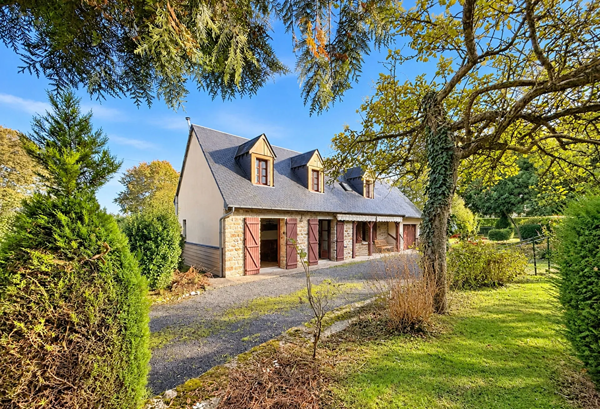 Detached Rural House with Landscaped Garden