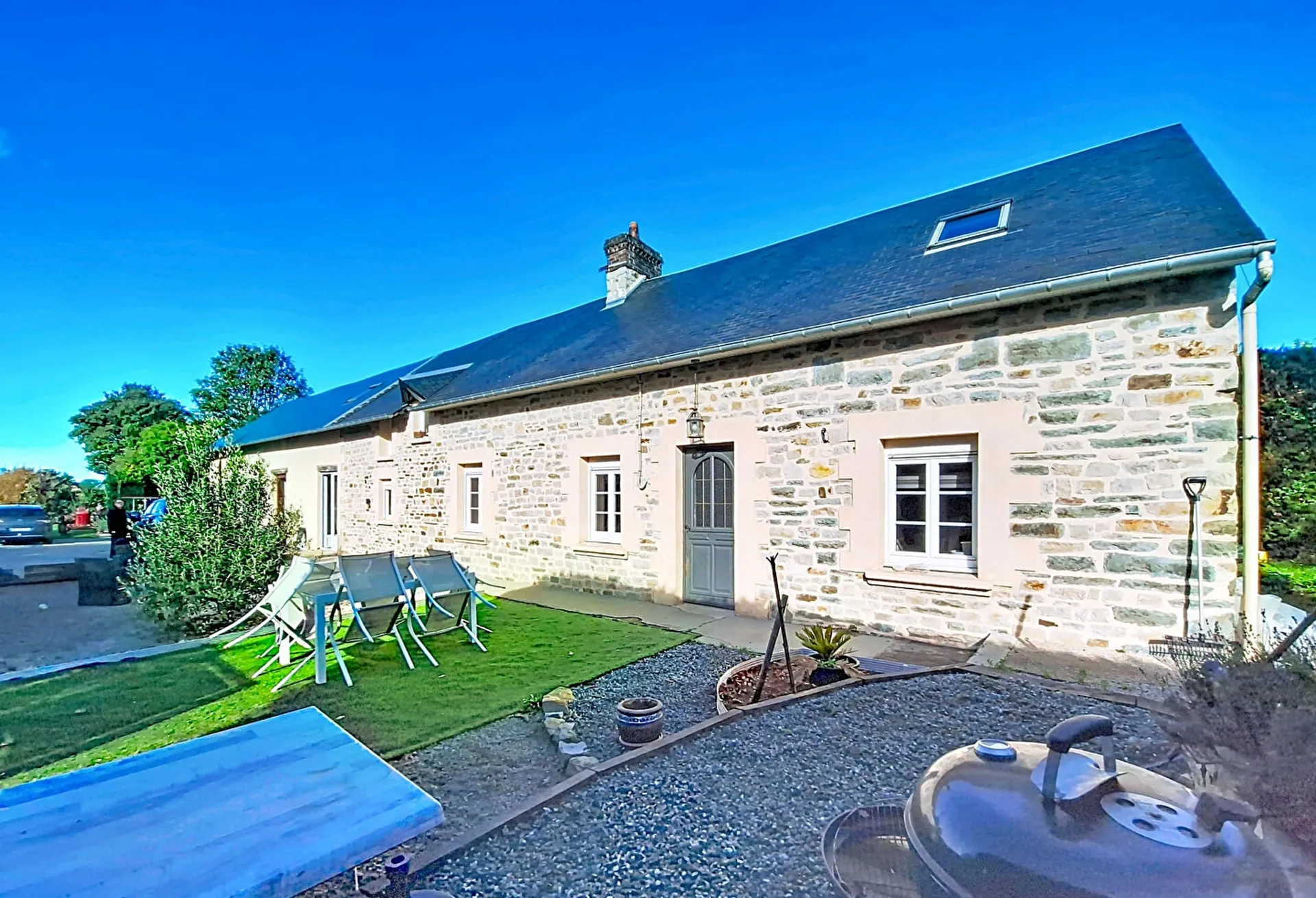 Detached Country House with Mature Garden