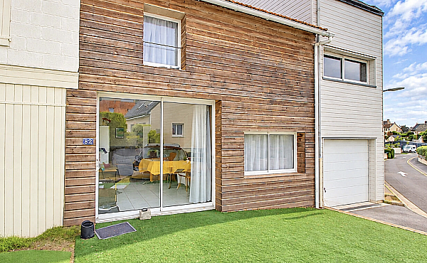 Perfect Condition House with Garden in Coastal Town