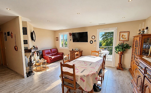 Property_For_Sale_in_France_with_Cle_France_Join_our_mailing_List_AMR00141_55816_1