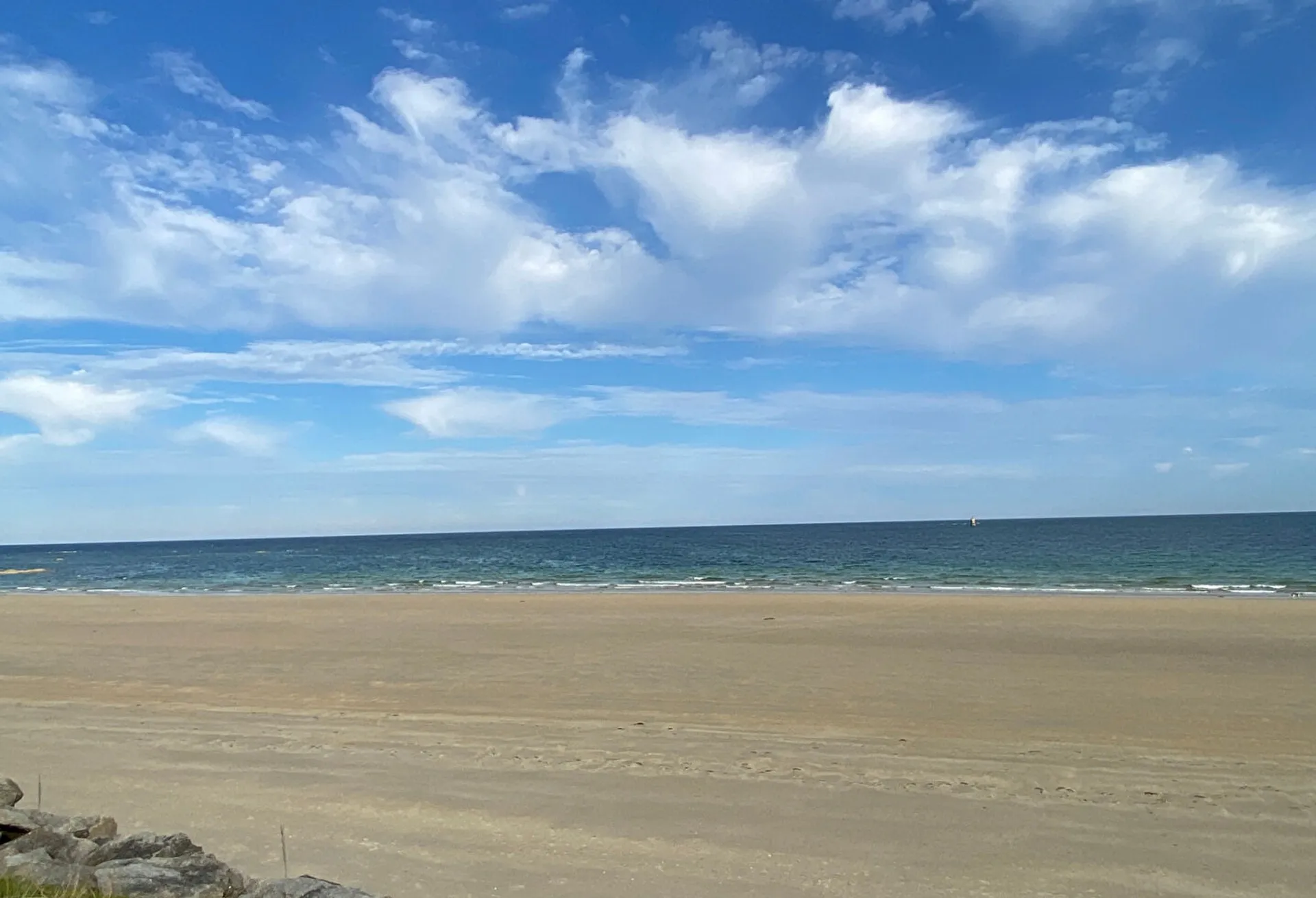 Detached Sea-Front Home with Open Sea Views