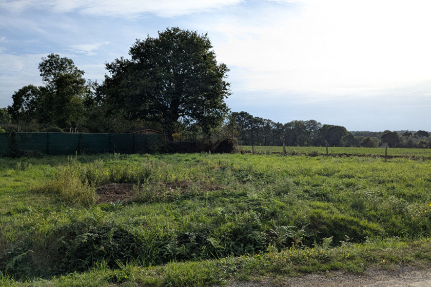 Building Plot of Land For Sale in Rrual Brittany