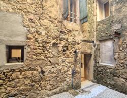 Fully Renovated, Characterful Village House, Garage and Courtyard