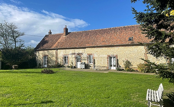 Property_For_Sale_in_France_with_Cle_France_Join_our_mailing_List_DJV06366_a
