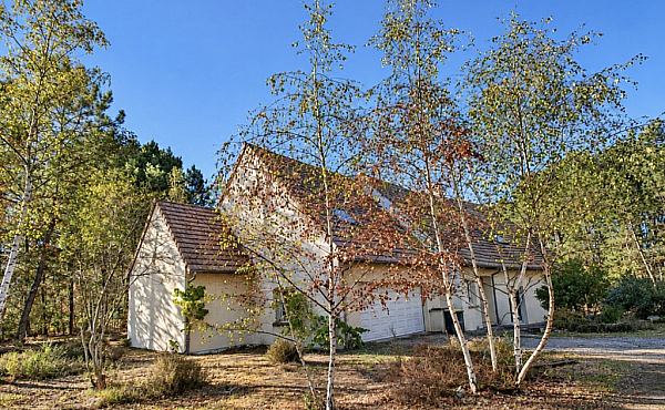 Property_For_Sale_in_France_with_Cle_France_Join_our_mailing_List_AXL06326_1.04
