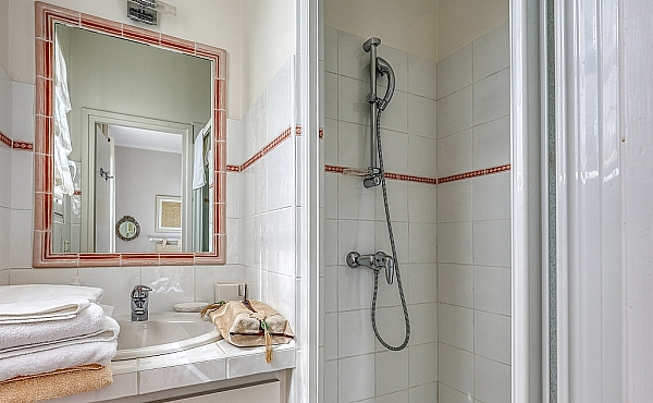 Property_For_Sale_in_France_with_Cle_France_Join_our_mailing_List_XRE00103_-2