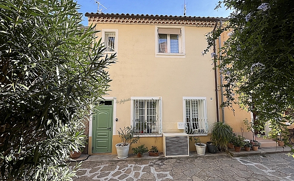 Property_For_Sale_in_France_with_Cle_France_Join_our_mailing_List_XRE00104__9483