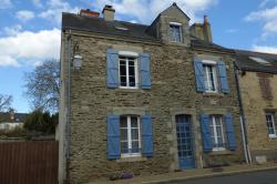 Charming House with Flexible Accommodation and Garden