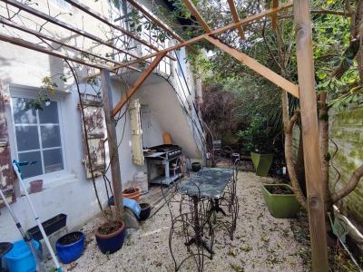 Town House With Courtyard and Garage