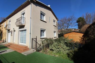 Traditional House with Garden, Nice Family Home