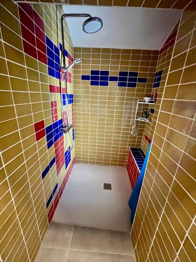 Manor House With Outbuildings with Private Access To The River