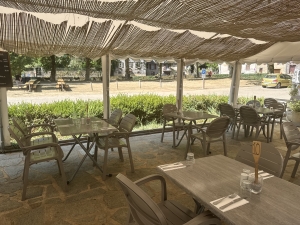 Property with Freehold Business in Lovely Location