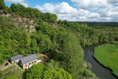 Character Country House on the River Orne
