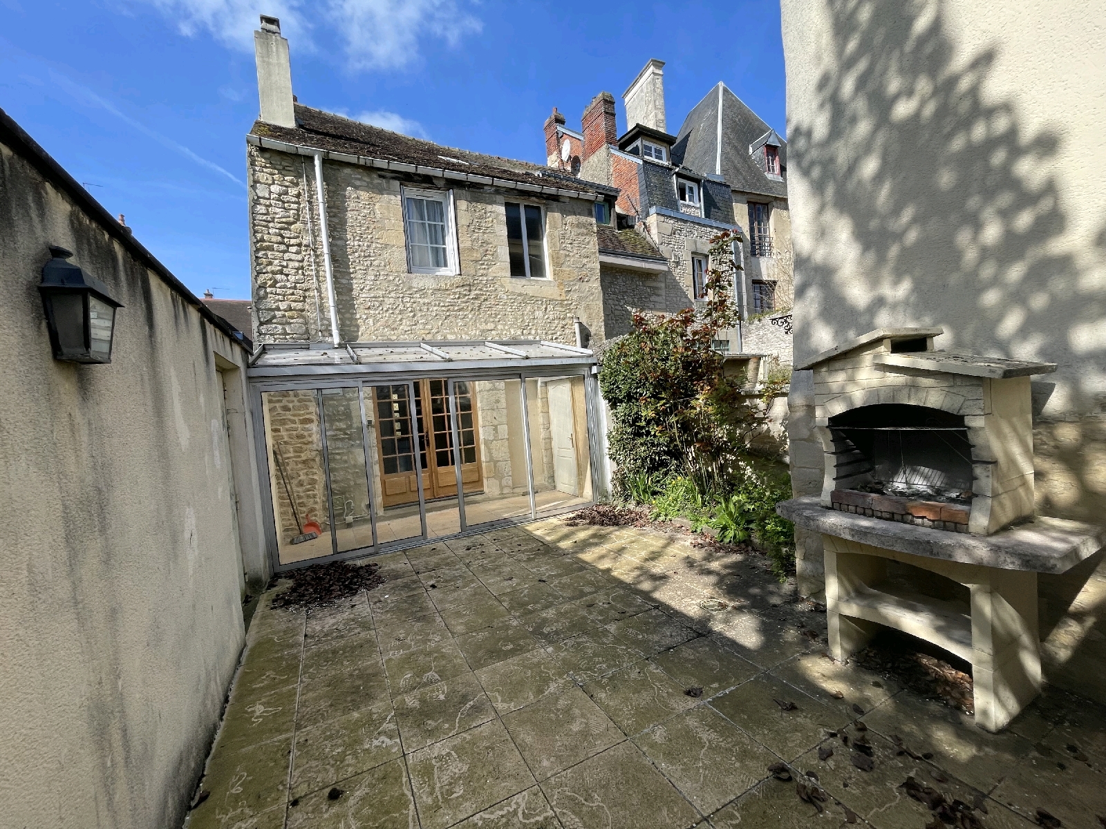 Main Photo of a 2 bedroom  Town House for sale