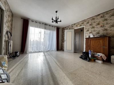 Traditional House with Garden