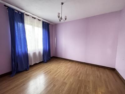 Traditional House with Garden