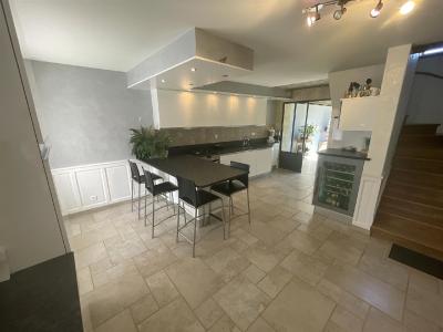 Lovely House with Large Conservatory Feature