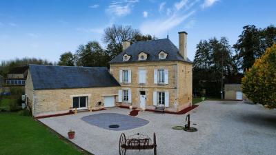 Stunning Manor House in Landscaped Grounds