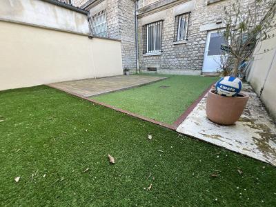 Traditional House with Garden