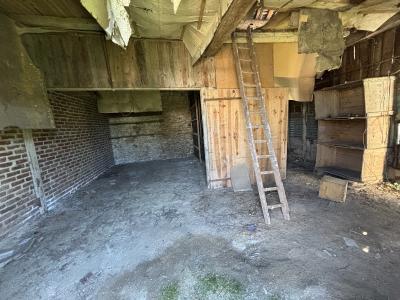 Barn to Renovate and Develop