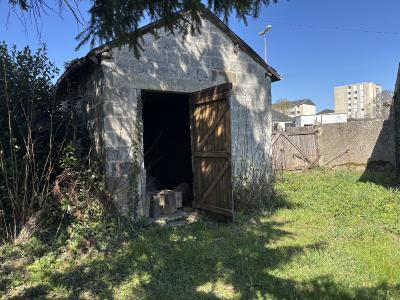 Barn to Renovate and Develop