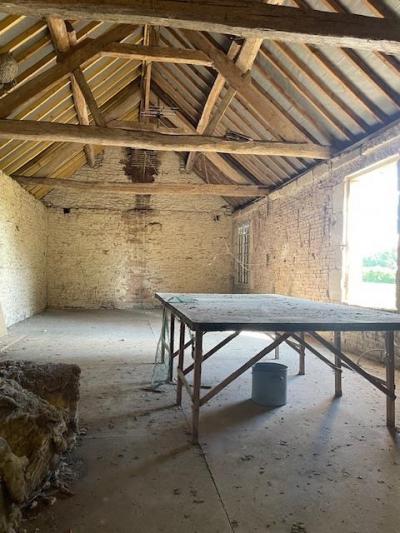 Detached Country House with Attached Outbuilding