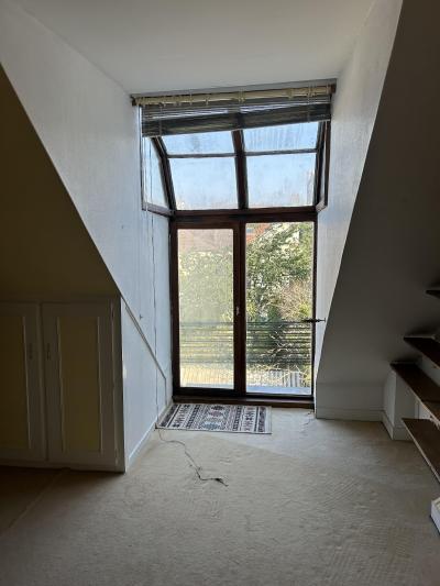 Town House with Courtyard Garden