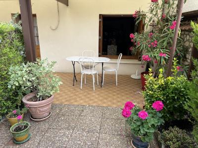 Lovely Family Home in Heart of Popular Town