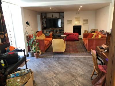 Character Town House with Courtyard Garden