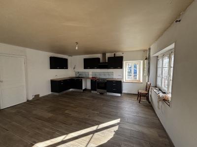 Detached House with Garden and Outbuilding
